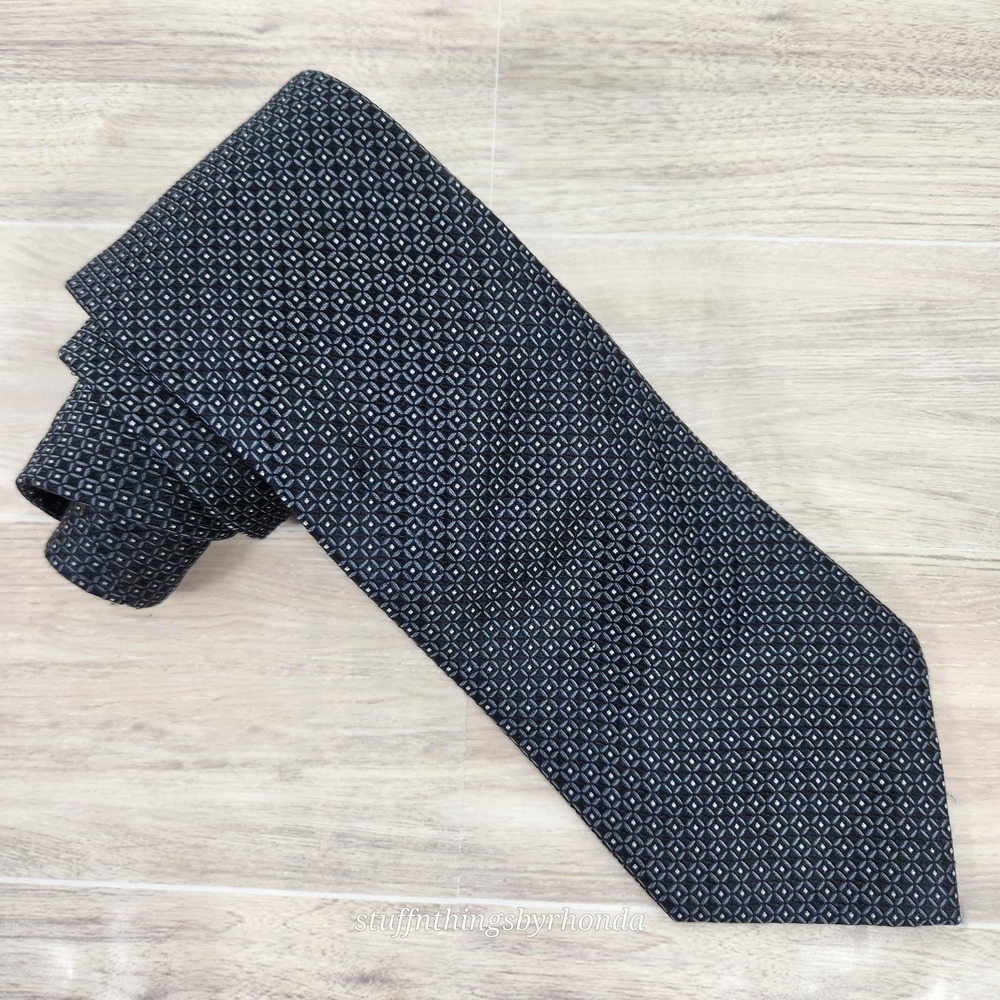 IZOD Black And White Silk Tie, Geometric Pattern, 56"X4"